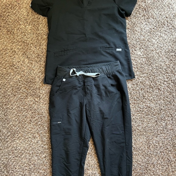 Figs Scrub Set - Picture 3 of 5